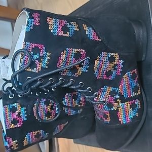 NIB iron fist skull combat boots